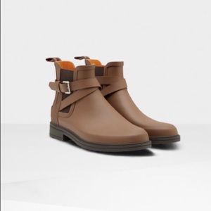 Hunter Chelsea boots with Straps